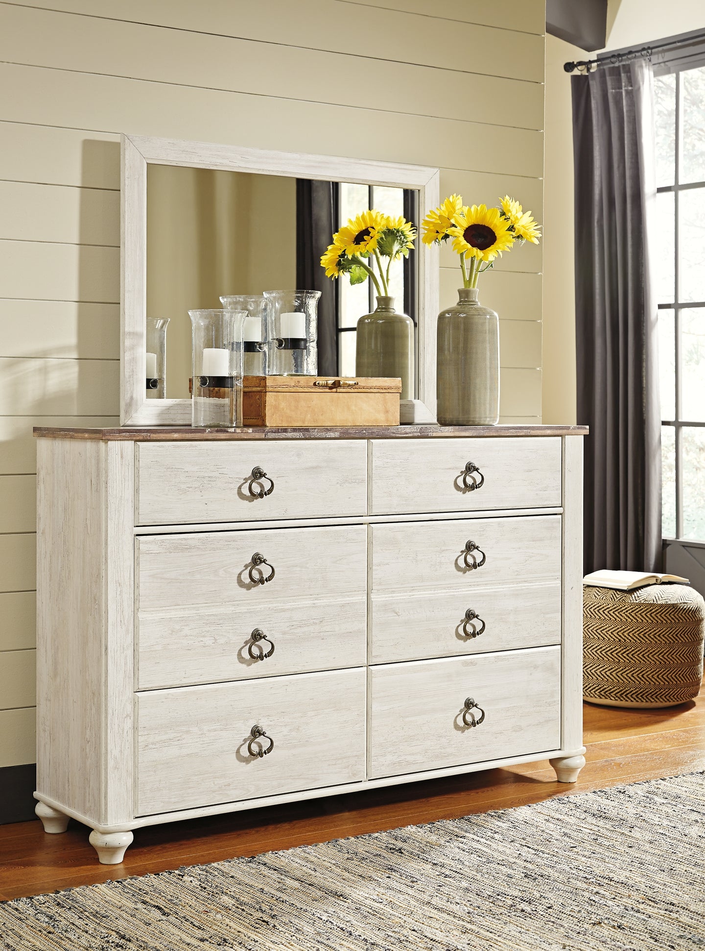 Willowton  Panel Bed With Mirrored Dresser, Chest And 2 Nightstands