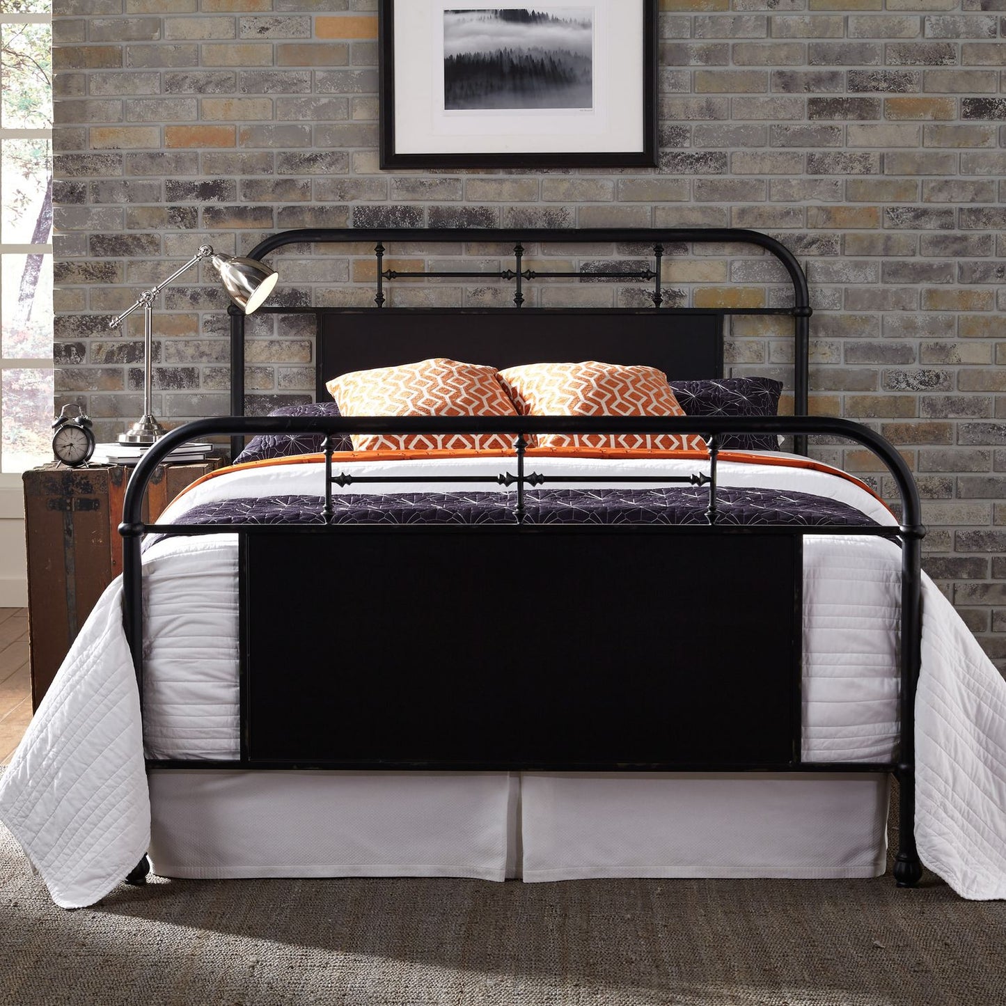 Vintage Series - Queen Metal Bed - Black